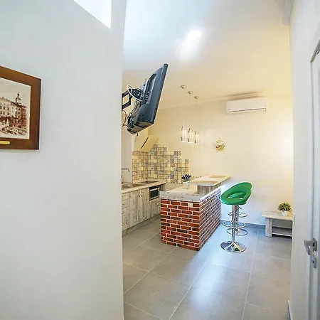 Apartment At Lyulki Lviv Exterior photo